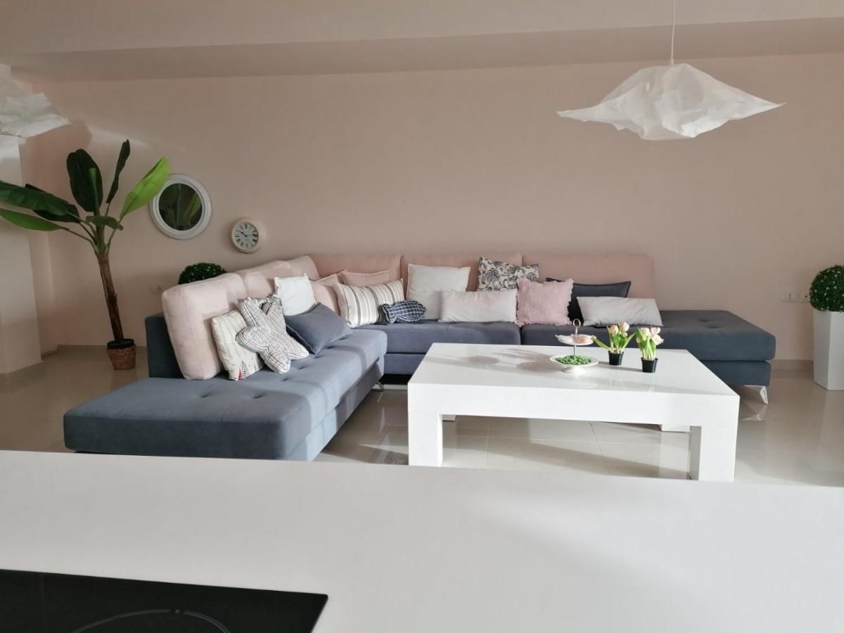 סרנדה Marianna'S Luxury Apartment מראה חיצוני תמונה